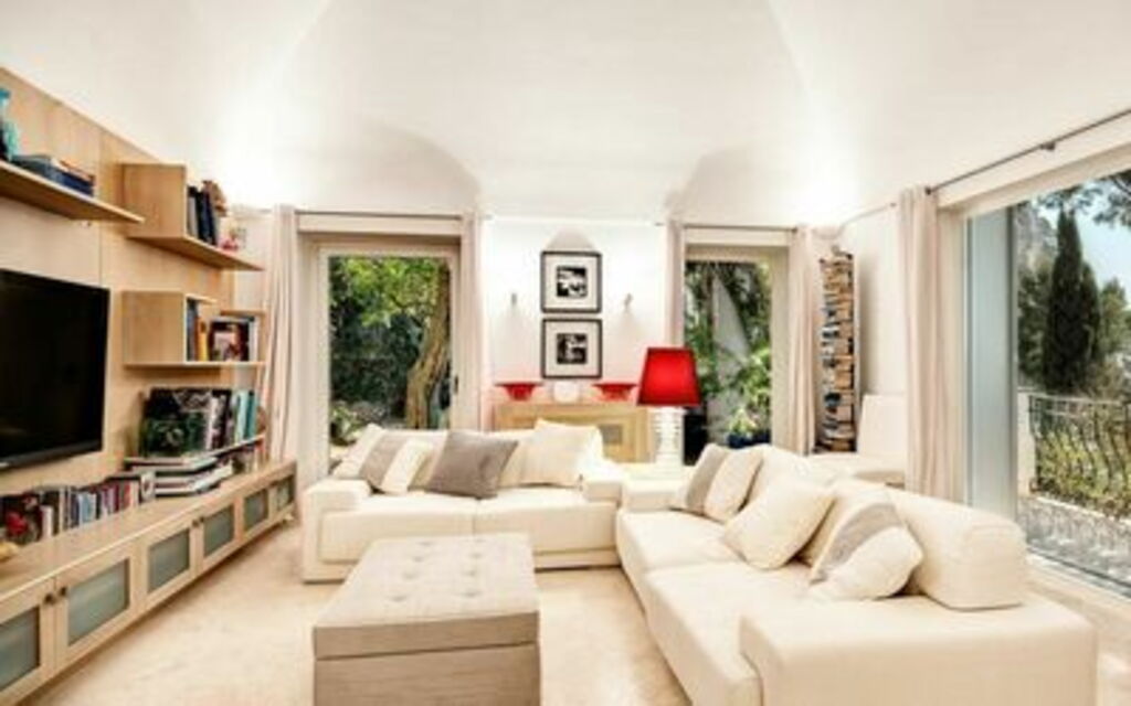 Villa Marina Little Beach: villa-marina-little-beach-capri-villa-soggiorno