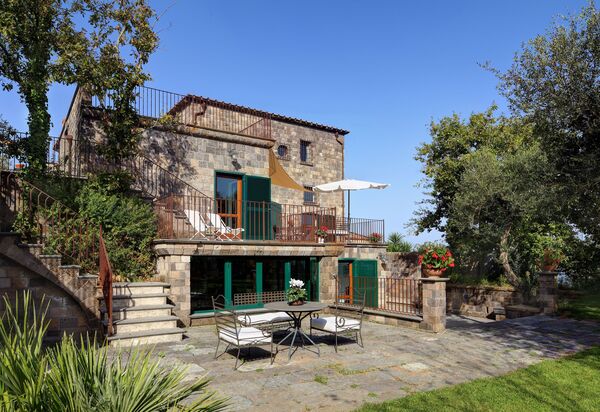 Stony Villa Volcano View: stony-villa-volcano-view-sant-agata-sui-due-golfi-villa-esterno