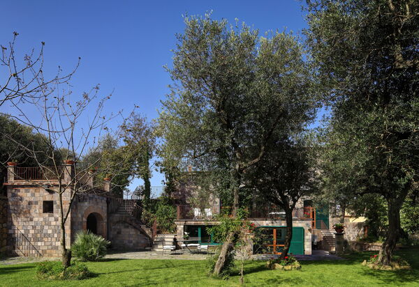 Stony Villa Volcano View: stony-villa-volcano-view-sant-agata-sui-due-golfi-villa-esterno
