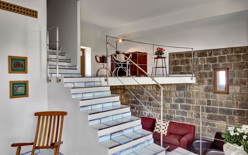 Stony Villa Volcano View: stony-villa-volcano-view-sant-agata-sui-due-golfi-villa-soggiorno