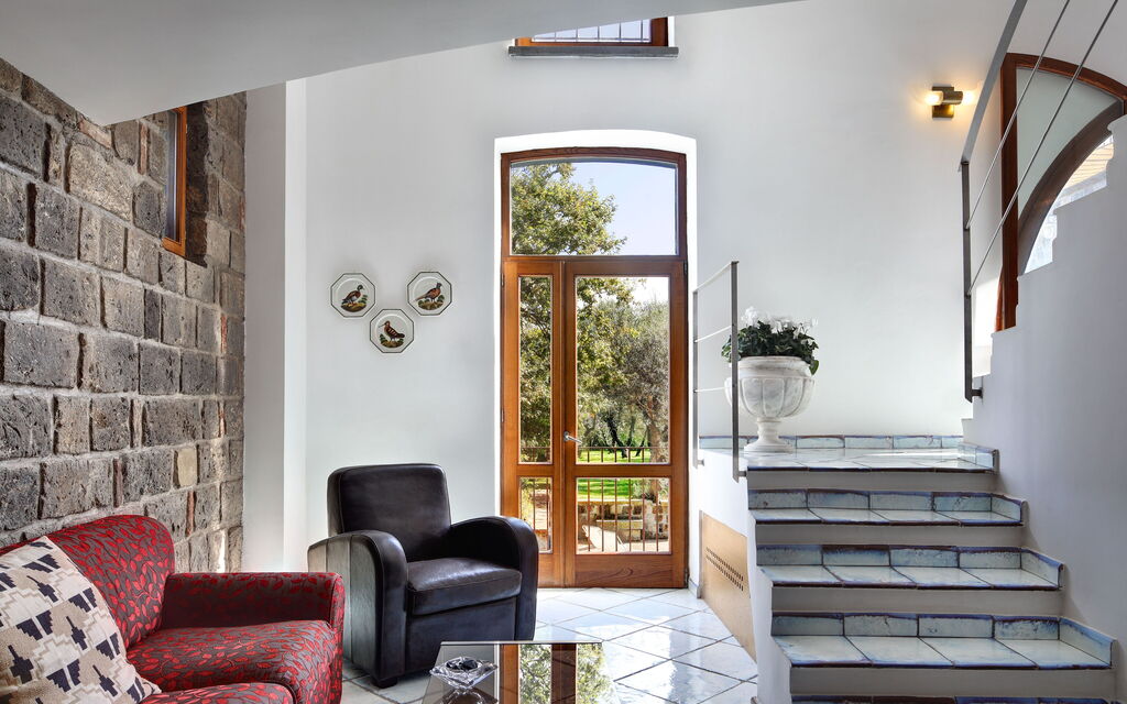 Stony Villa Volcano View: stony-villa-volcano-view-sant-agata-sui-due-golfi-villa-soggiorno