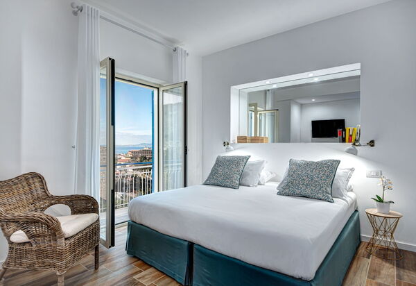 Luxury Blues Apartment: luxury-blues-apartment-sorrento-appartamento-camera-letto