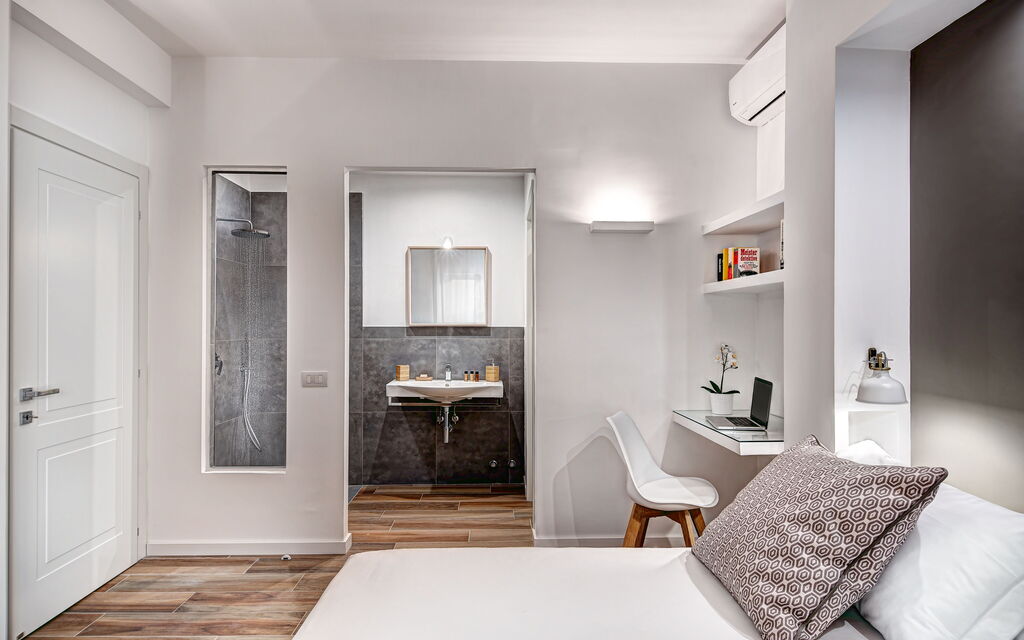 Luxury Blues Apartment: luxury-blues-apartment-sorrento-appartamento-camera-letto