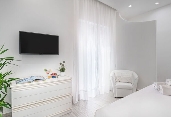 Total White Home Sorrento: total-white-home-sorrento-appartamento-camera-da-letto