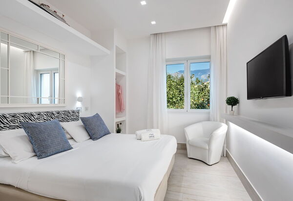 Total White Home Sorrento: total-white-home-sorrento-appartamento-camera-da-letto