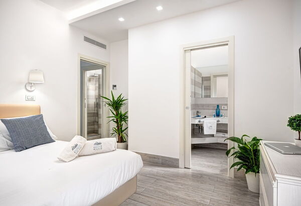 Total White Home Sorrento: total-white-home-sorrento-appartamento-camera-da-letto