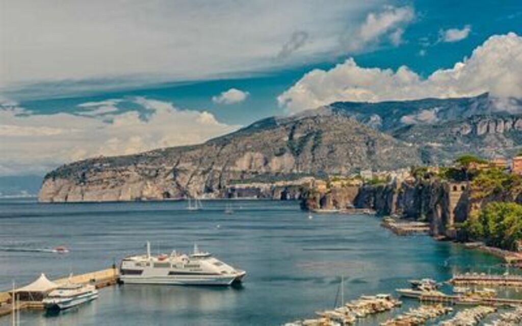 Total White Home Sorrento: total-white-home-sorrento-appartamento-esterno