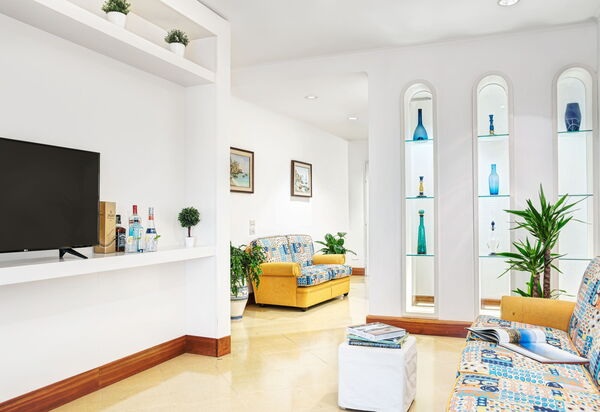 Woody Home Sea View: woody-home-sea-view-sorrento-appartamento-soggiorno