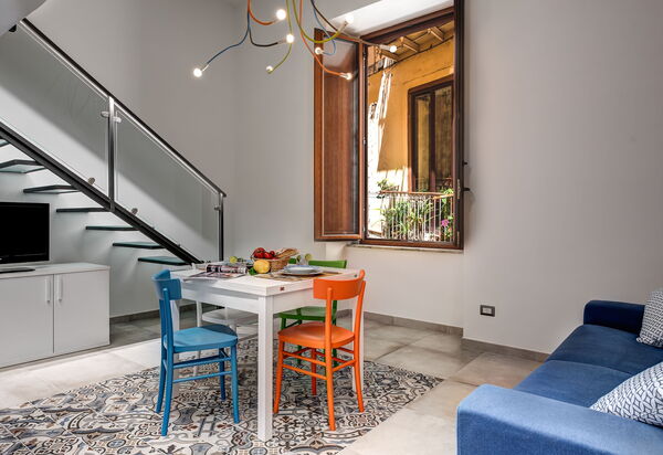 Loft In Sorrento: loft-in-sorrento-appartamento-soggiorno