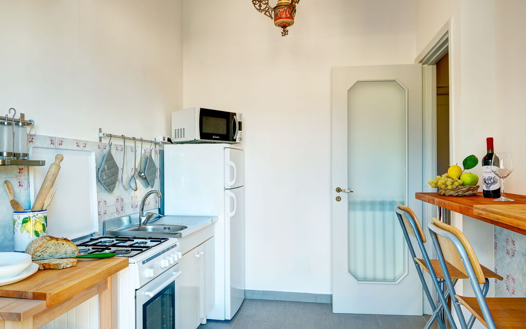 Parsano Home: parsano-home-sorrento-appartamento-cucina