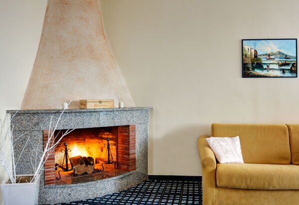 Nerano Sea View House: nerano-sea-view-house-marina-del-cantone-appartamento-soggiorno