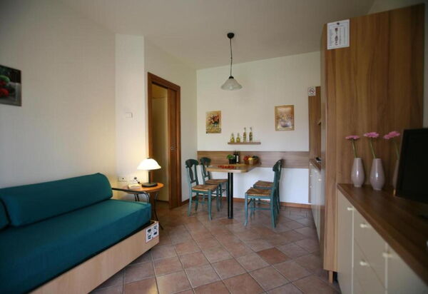 Villaggio Colombare: villaggio-colombare-sirmione-multiproperty-bilocale-comfort-2-living-room