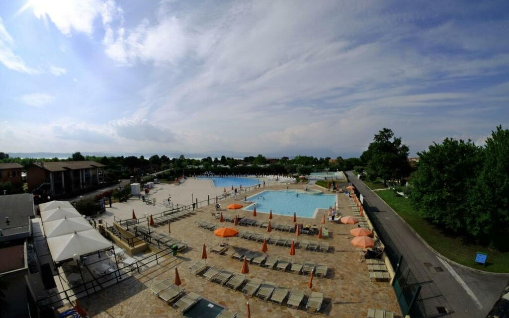 Villaggio Colombare: villaggio-colombare-sirmione-mutliproprieta-spiaggia