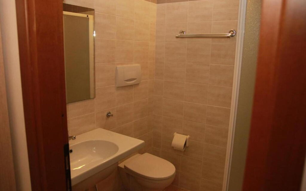 Villaggio Colombare - : villaggio-colombare-sirmione-multiproperty-bilocale-comfort-3-bathroom