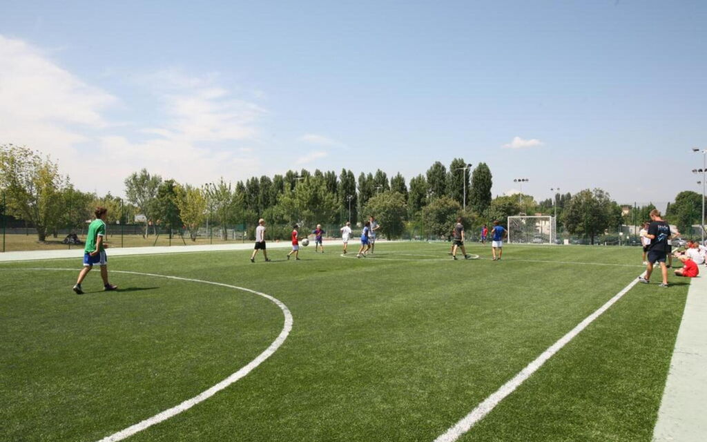 Villaggio Colombare: villaggio-colombare-sirmione-mutliproprieta-campo-da-calcio