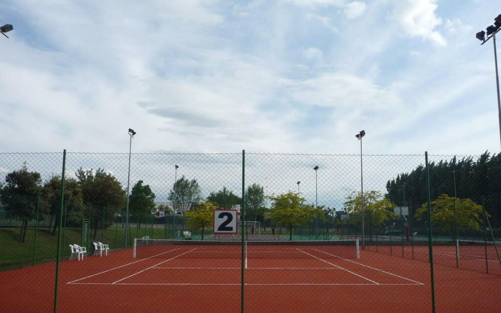 Villaggio Colombare: villaggio-colombare-sirmione-mutliproprieta-tennis