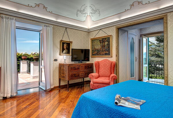 Palazzo Villa Dei Nobili: palazzo-villa-dei-nobili-santa-agata-sui-due-golfi-villa-camera-da-letto