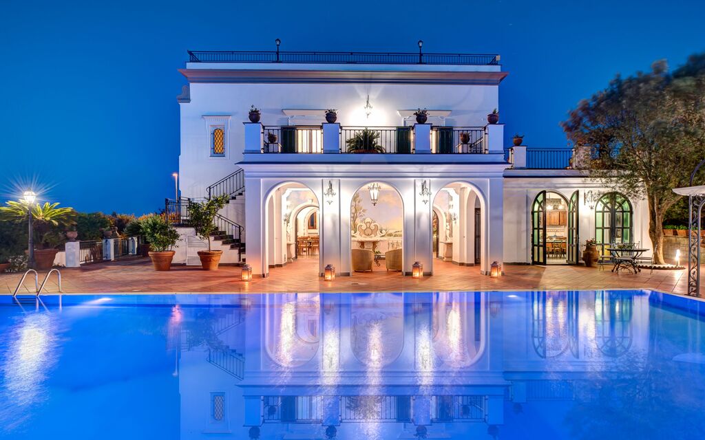 Palazzo Villa Dei Nobili: palazzo-villa-dei-nobili-santa-agata-sui-due-golfi-villa-esterno