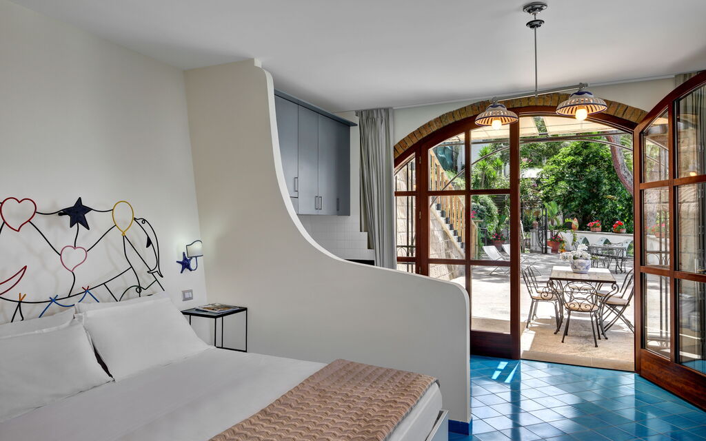 Appartamento Lobra: appartamento-lobra-massa-lubrense-apartment-bedroom