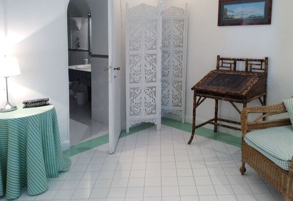 Villa Prestige '50: villa-prestige-50-capri-villa-living-room