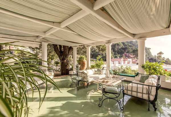 Villa Prestige '50: villa-prestige-50-capri-villa-terrace