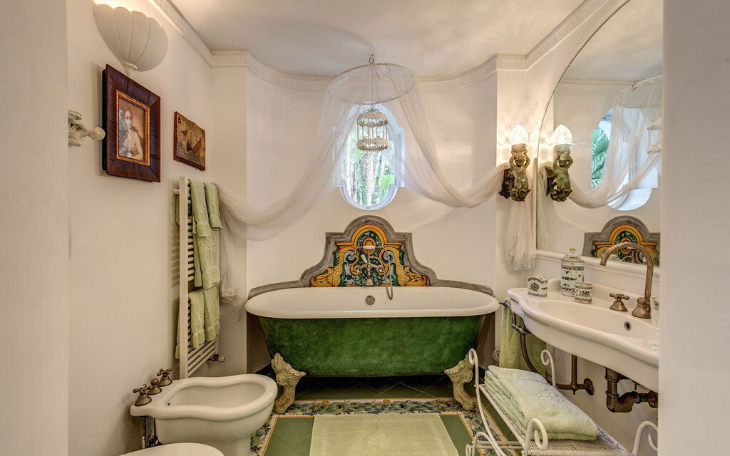 Villa Prestige '50: villa-prestige-50-capri-villa-bagno