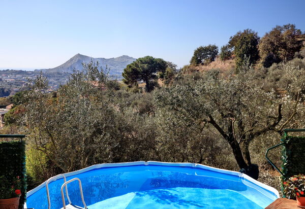 La Villa Dell'olio: la-villa-dell-olio-massa-lubrense-villa-piscina