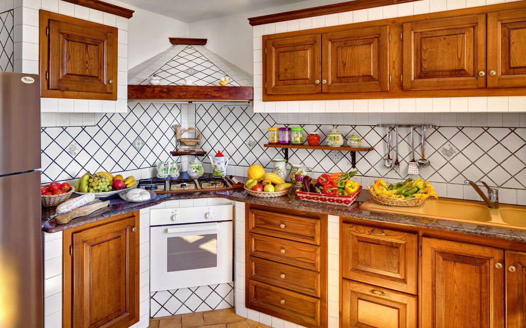 La Villa Dell'olio: la-villa-dell-olio-massa-lubrense-villa-cucina