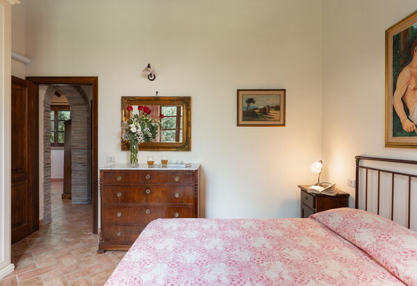 Villa Riparbella: Autunno, Camera da letto, Estate, Primavera