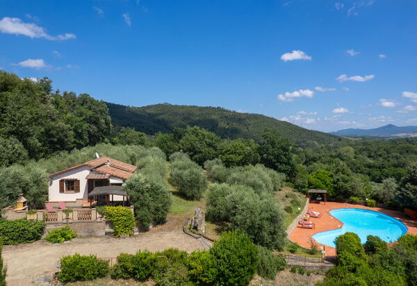 Villa Riparbella: all'aperto, Autunno, Balcone / Terrazza / Patio, Entrata Principale, Estate, Esterni, Giardino, Piscina, Primavera