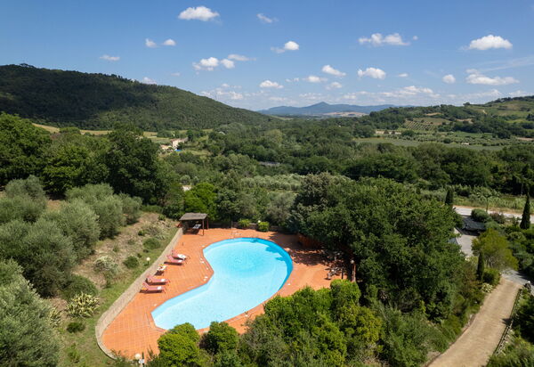 Villa Riparbella: Autunno, Estate, Esterni, Piscina, Primavera