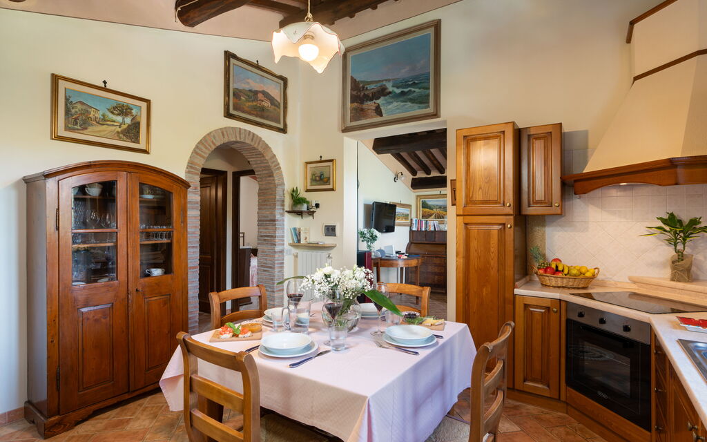 Villa Riparbella: Autumn, Bedroom, Kitchen, Living Room, Spring, Summer