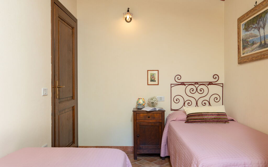 Villa Riparbella: Autumn, Bedroom, Spring, Summer