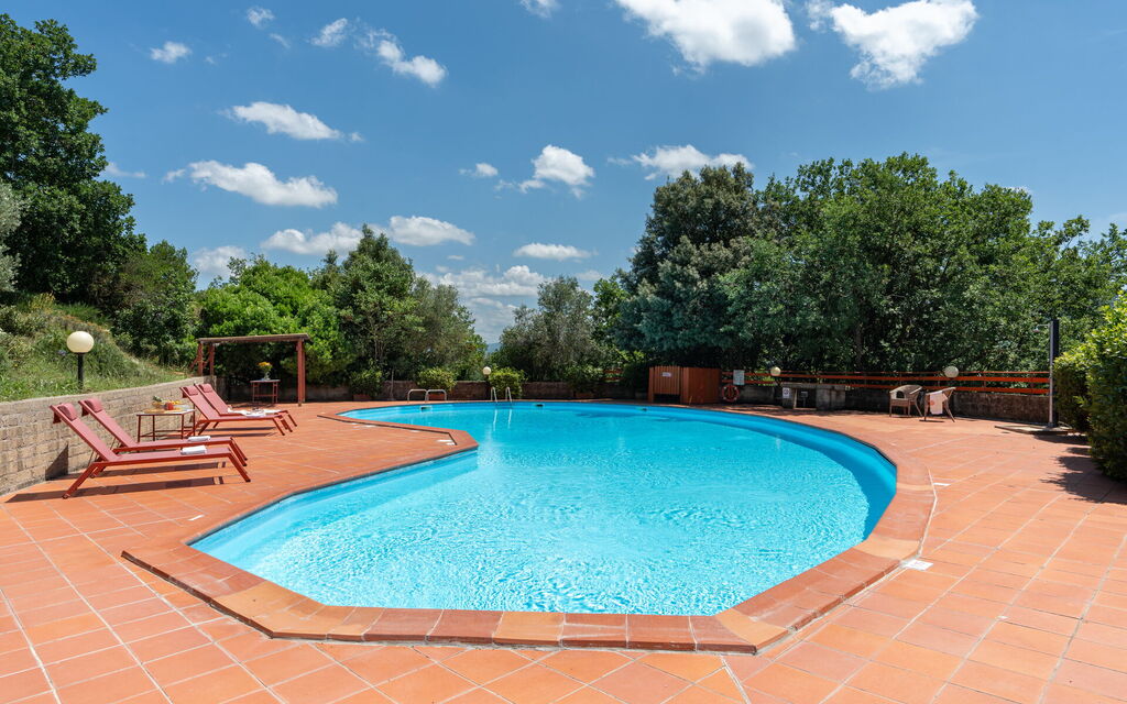 Villa Riparbella: Autumn, Building Exterior, Pool, Spring, Summer