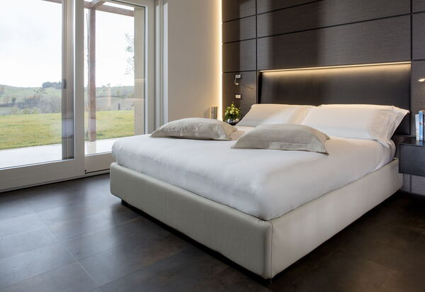 Il Casolare Della Natura: il-casolare-della-natura-assisi-villa-bedroom