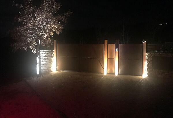 Il Casolare Della Natura: il-casolare-della-natura-assisi-villa-entrance