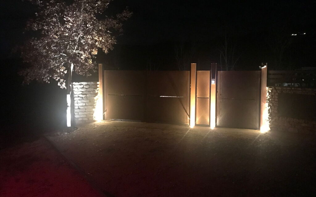 Il Casolare Della Natura: il-casolare-della-natura-assisi-villa-entrance