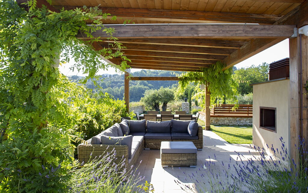 Il Casolare Della Natura: il-casolare-della-natura-assisi-villa-patio