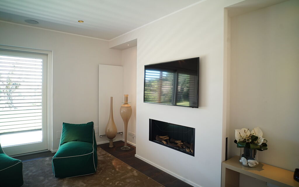 Il Casolare Della Natura: il-casolare-della-natura-assisi-villa-living-room