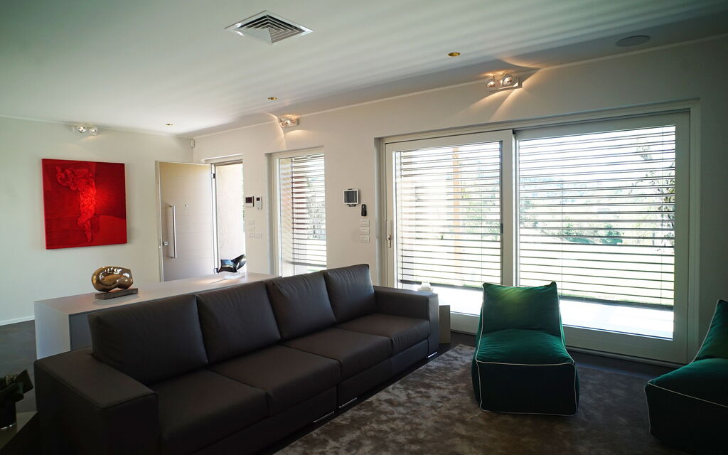 Il Casolare Della Natura: il-casolare-della-natura-assisi-villa-living-room