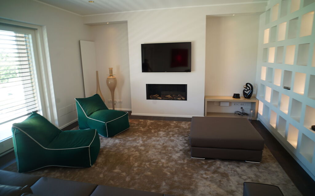 Il Casolare Della Natura: il-casolare-della-natura-assisi-villa-living-room