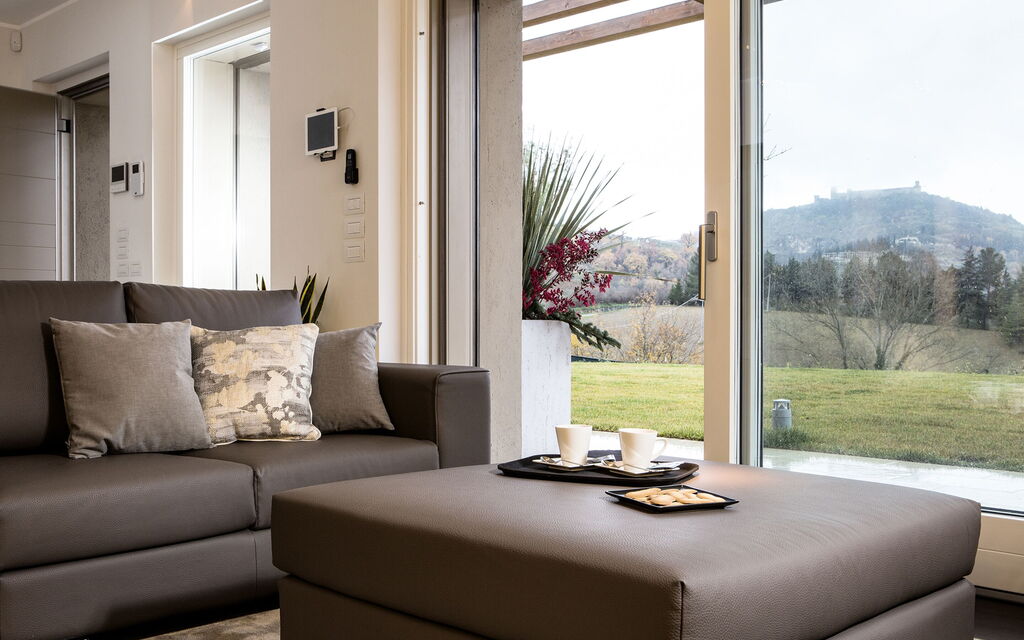 Il Casolare Della Natura: il-casolare-della-natura-assisi-villa-living-room