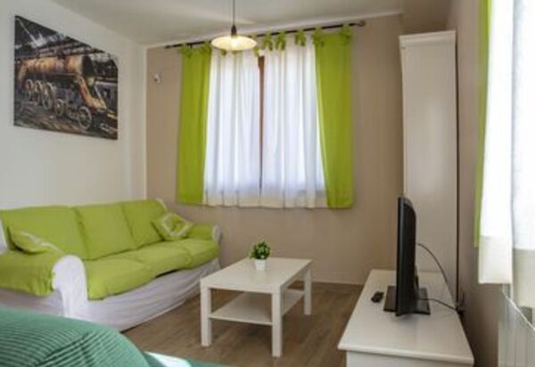 La Villa Del Teatro: la-villa-del-teatro-piane-di-falerone-villa-soggiorno