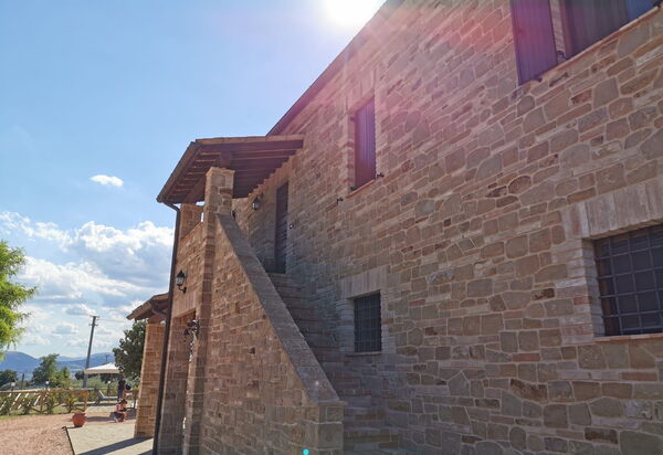 Cascina Del Castello: cascina-del-castello-san-severino-villa-esterno