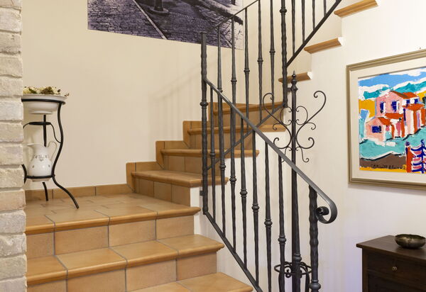 Cascina Del Castello: cascina-del-castello-san-severino-villa-scale