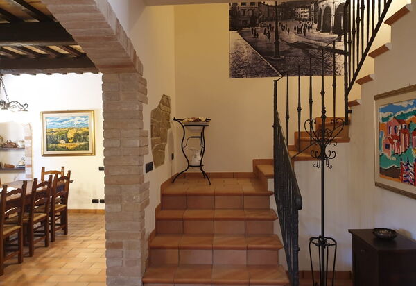 Cascina Del Castello: cascina-del-castello-san-severino-villa-scale