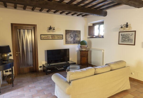 Cascina Del Castello: cascina-del-castello-san-severino-villa-soggiorno