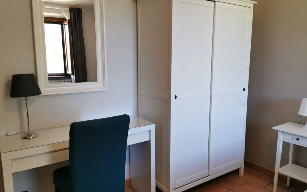 Cascina Del Castello: cascina-del-castello-san-severino-villa-bedroom