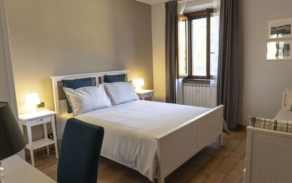 Cascina Del Castello: cascina-del-castello-san-severino-villa-bedroom