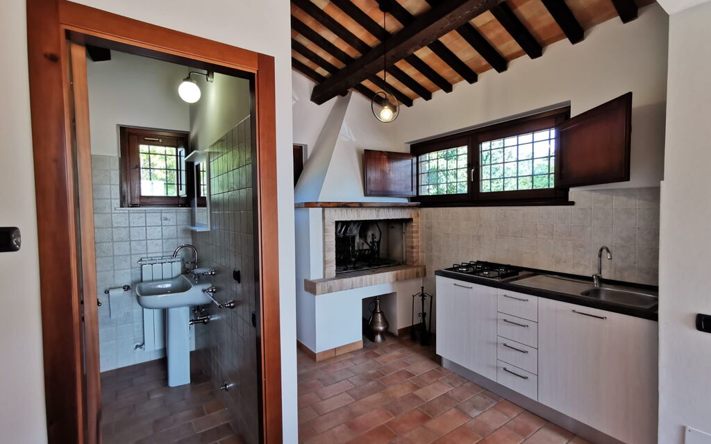 Cascina Del Castello: cascina-del-castello-san-severino-villa-kitchen